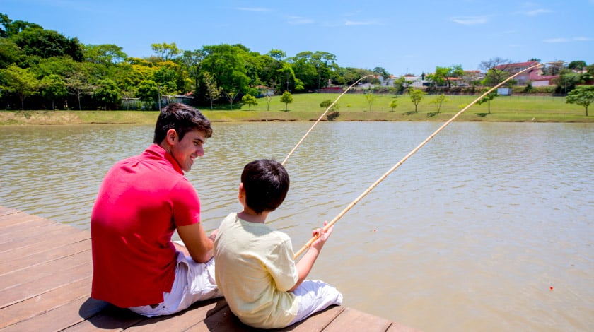 Pescaria no lago