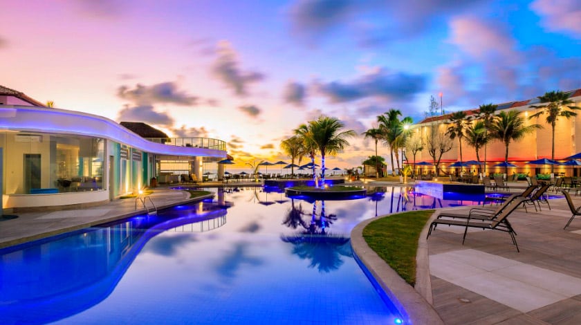 Foto da piscina do hotel Marupiara