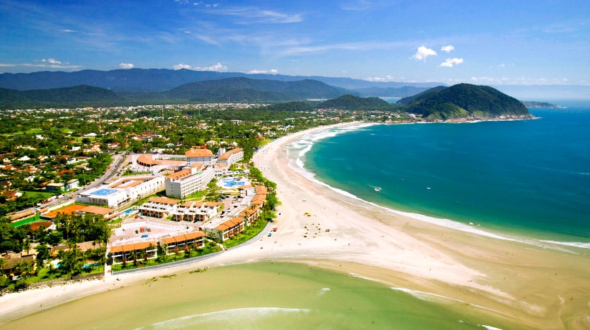 Paisagem do mar no Sofitel Guarujá Jequitimar, litoral de São Paulo.