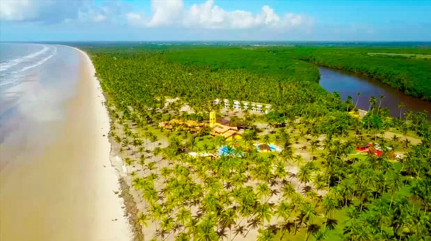 Imagem aérea do Makaira Beach Resort, em Canavieiras, litoral sul da Bahia