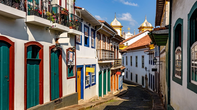 Conheça Ouro Preto, uma das cidades históricas em Minas Gerais mais famosas.