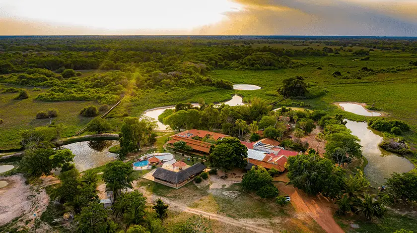 Vista aérea do Araras Eco Lodge, hospedagem no Pantanal.