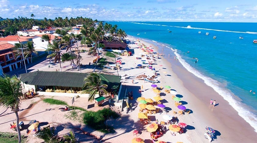 Praia do Francês, em Alagoas, é uma das principais do Brasil para ir com crianças