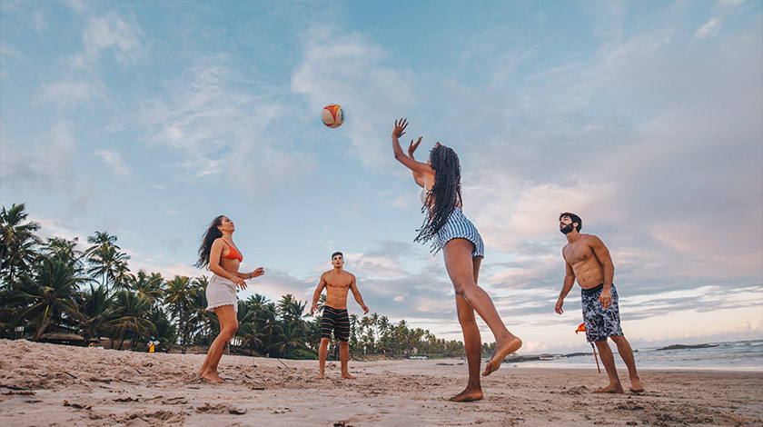 Quadra de vôlei de praia.