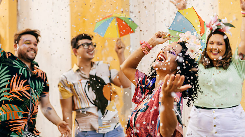 "Carnaval em São Paulo
para onde viajar em fevereiro"