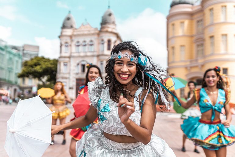 Carnaval no Brasil em 2026: conheça as 10 regiões favoritas dos foliões
